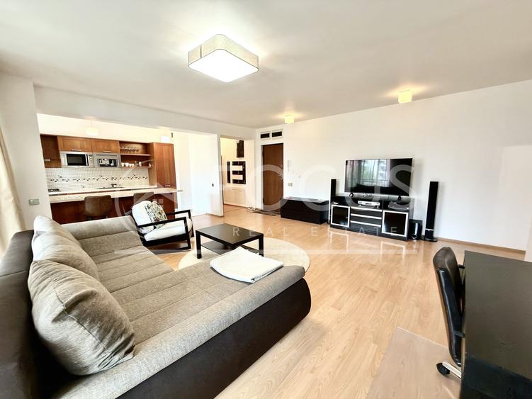 Apartament cu 3 camere semidecomandat, mobilat în Ștefan cel Mare
