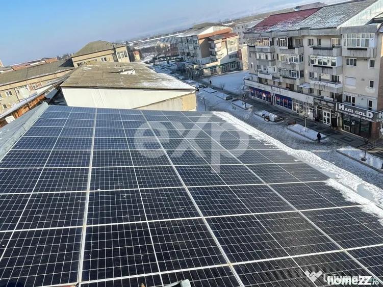 Apartament cu 4 camere decomandat în Central