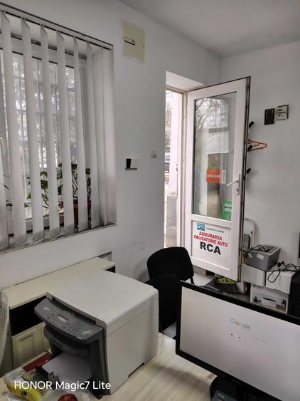 Spațiu comercial, de 21 mp, în Central