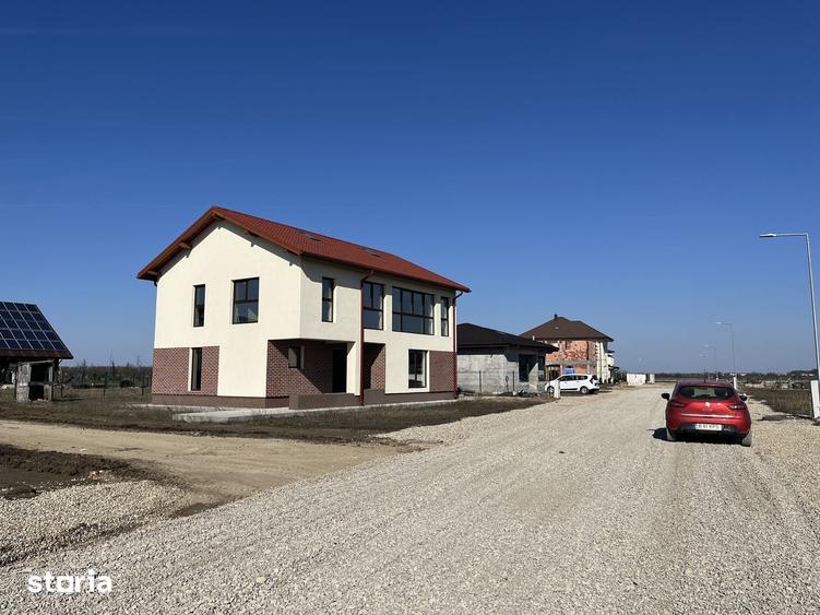 Casă cu 5 camere cu Teren 605 Mp în Tărtășești
