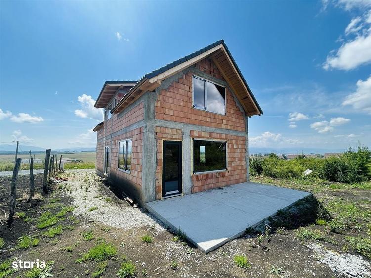 Casă cu 4 camere în Central