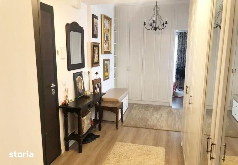 Apartament cu 4 camere decomandat în Central