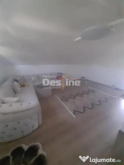 Casă cu 5 camere cu Teren 1675 Mp în Josani