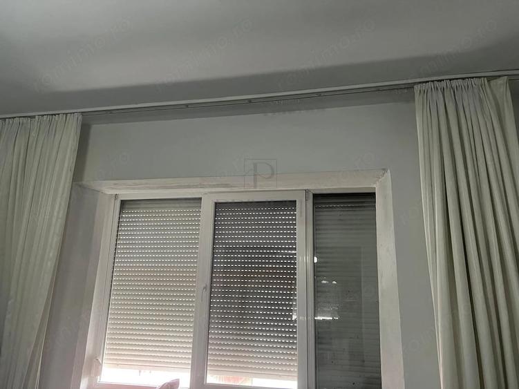 Apartament cu 4 camere semidecomandat în Dacia