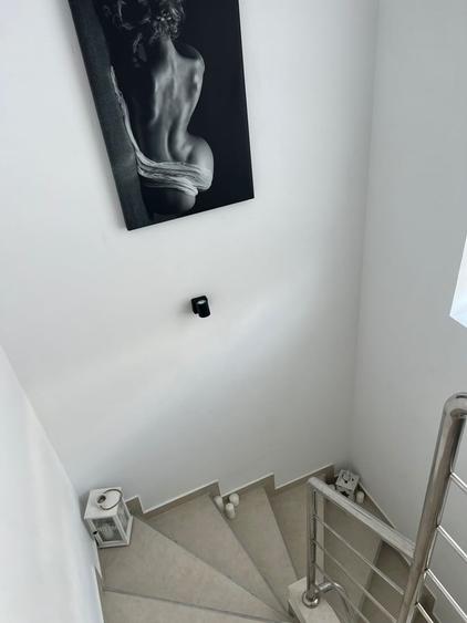 Casă cu 3 camere cu Teren 25 Mp în 1 Decembrie