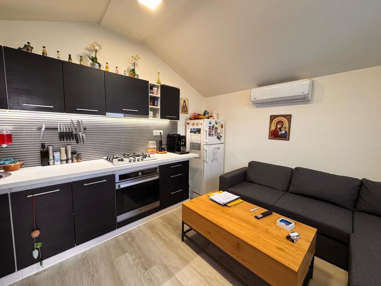 Apartament cu 3 camere decomandat în Bușteni