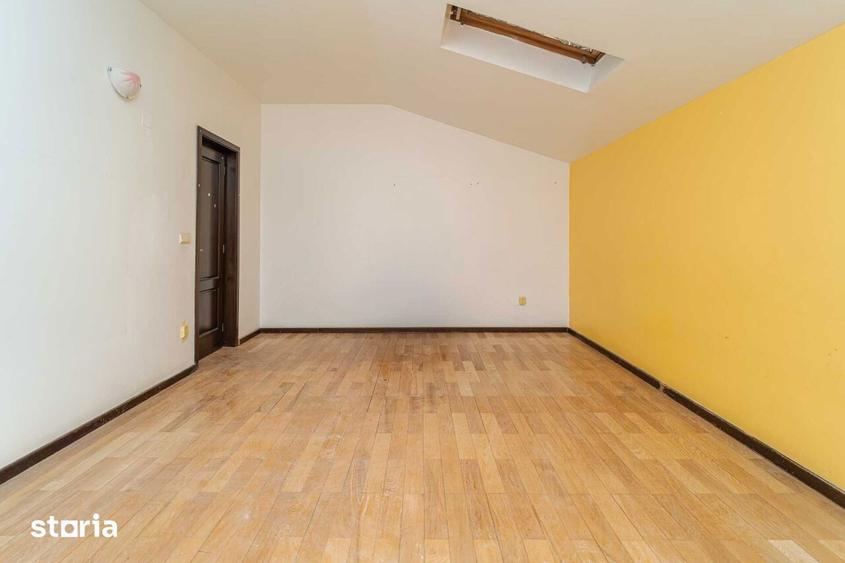 Casă cu 7 camere cu Teren 1495 Mp în Miroslava