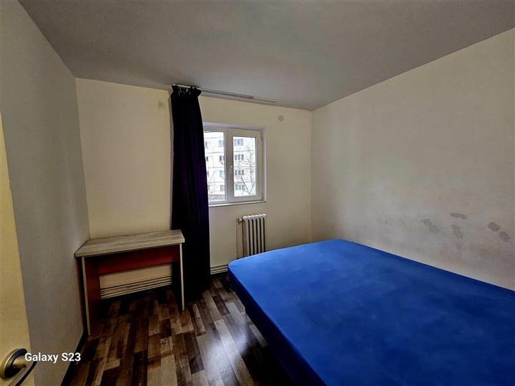 Apartament cu 2 camere semidecomandat în Aeroport