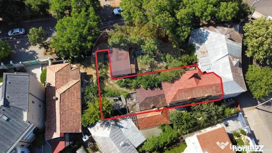 Casă cu 3 camere cu Teren 302 Mp în 23 August