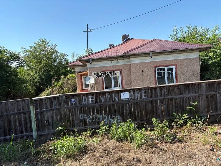 Casă cu 5 camere cu Teren 2350 Mp în Tătăranu