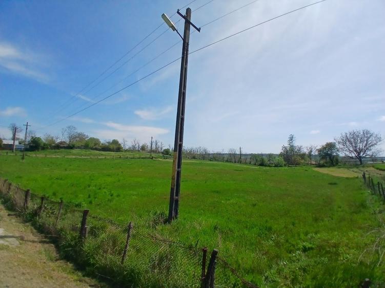 Casă cu 2 camere în Carasa