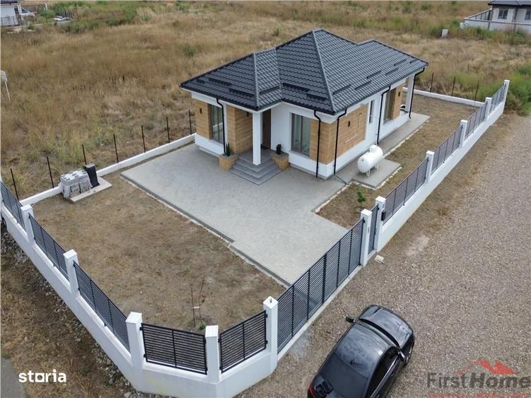 Casă cu 4 camere în Vânători