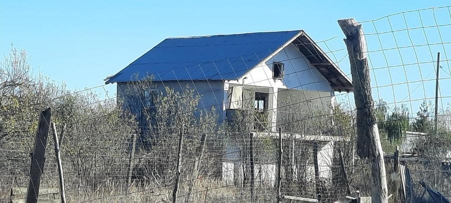 Casă individuală cu 3 camere cu Teren 300 Mp în Cocani