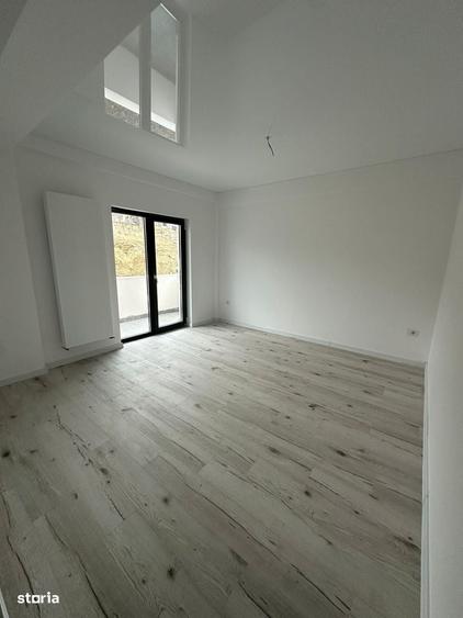 Garsonieră decomandată în Bucium