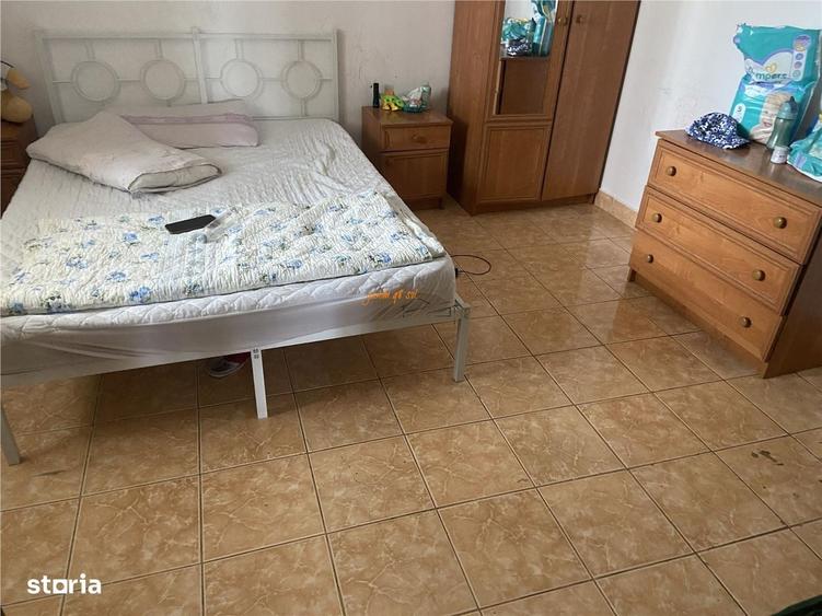 Casă cu 4 camere în Vânători