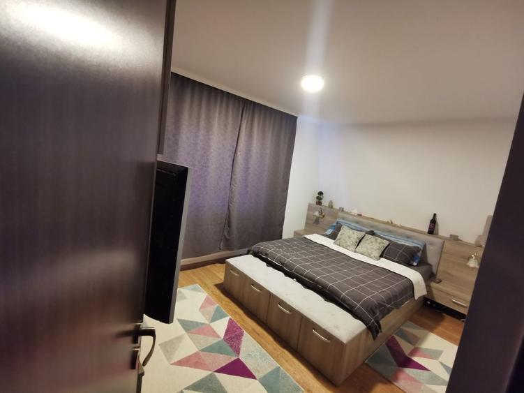 Apartament cu 3 camere decomandat în Exterior Vest
