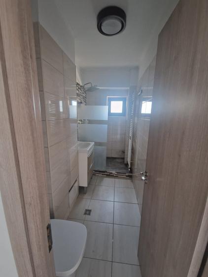 Apartament cu 3 camere în Tineretului