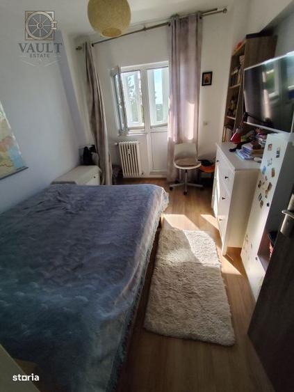 Apartament cu 4 camere semidecomandat în Mărgeanului