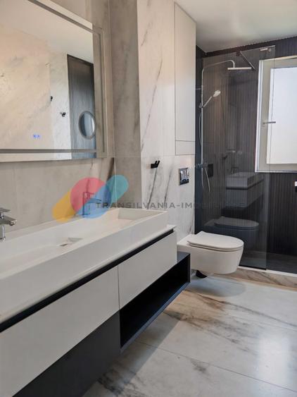 Apartament cu 3 camere decomandat în Dâmbul Rotund
