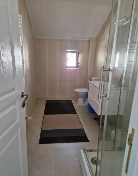Casă individuală cu 5 camere cu Teren 423 Mp în Periferie