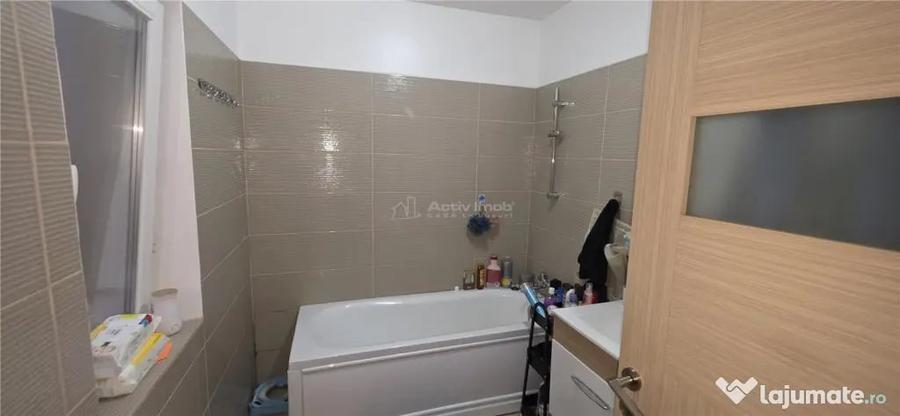 Casă cu 3 camere cu Teren 250 Mp în Bucovăț (Remetea Mare)