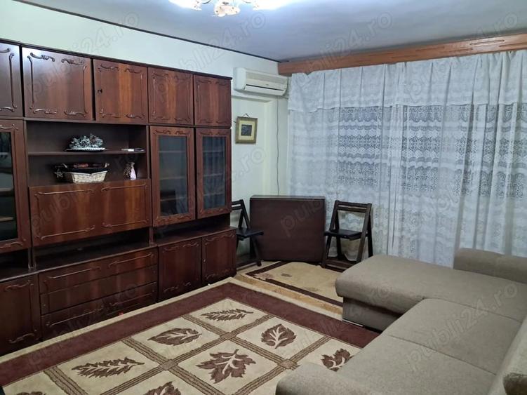 Apartament cu 4 camere decomandat în Traian