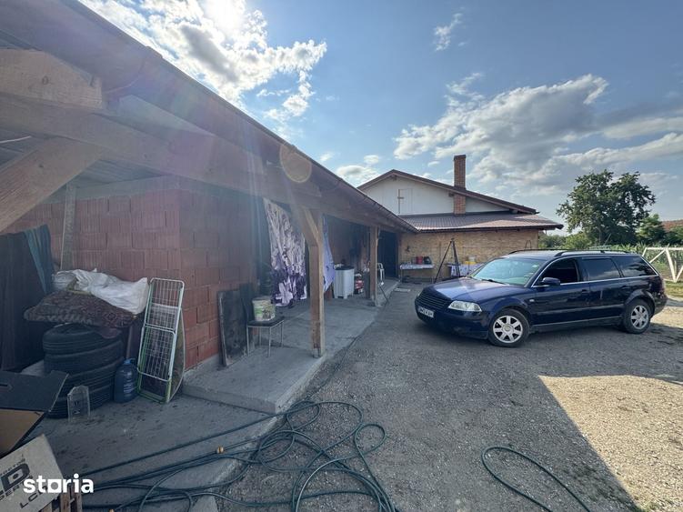 Casă cu 4 camere cu Teren 3000 Mp în Doba