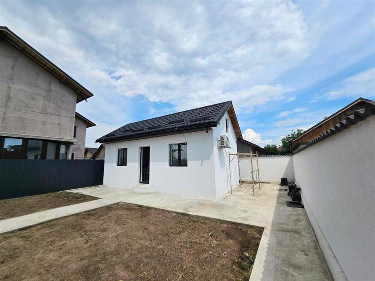 Casă cu 1 camere cu Teren 300 Mp în Cazasu
