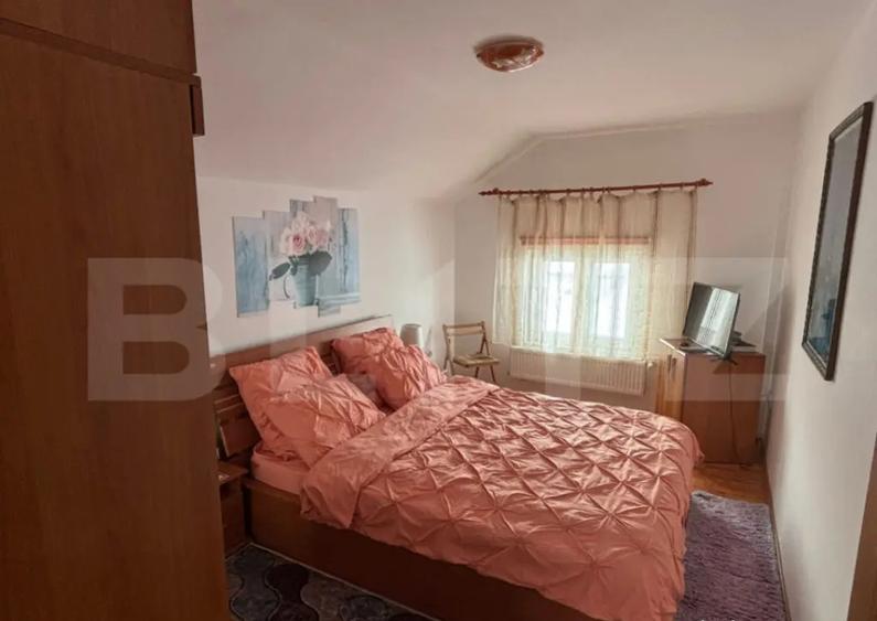 Casă cu 7 camere cu Teren 1300 Mp în Central
