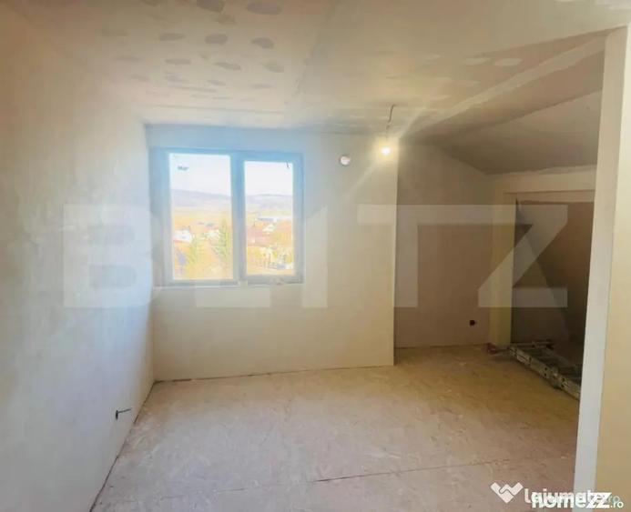 Apartament cu 3 camere decomandat în Sângeorgiu de Mureș