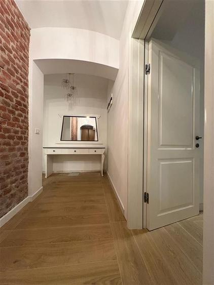 Apartament cu 3 camere decomandat în P-ța Maria