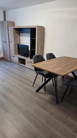 Apartament cu 2 camere decomandat în Mircea cel Bătrân