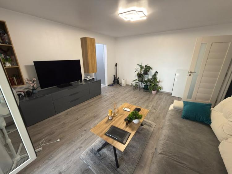 Apartament 2 camere, 50 mp, zona Vest - 2