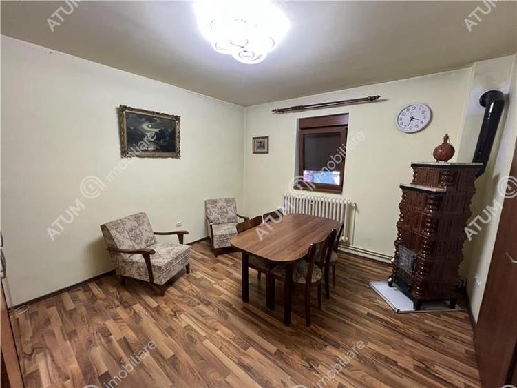 Casă individuală cu 4 camere cu Canalizare în Gușterița