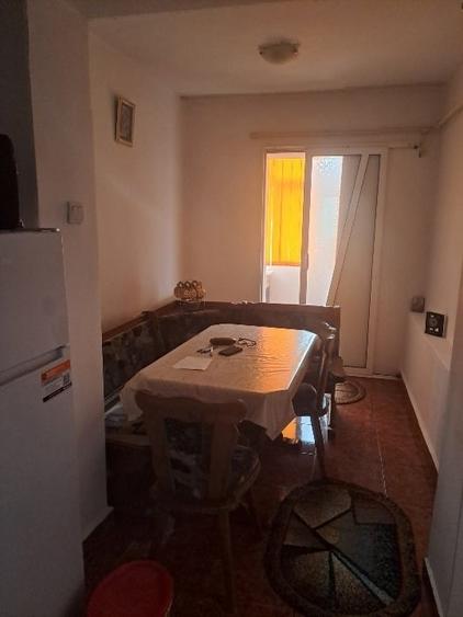 Apartament cu 2 camere decomandat, mobilat în 9 Mai