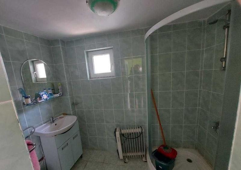Casă cu 4 camere în Exterior Vest
