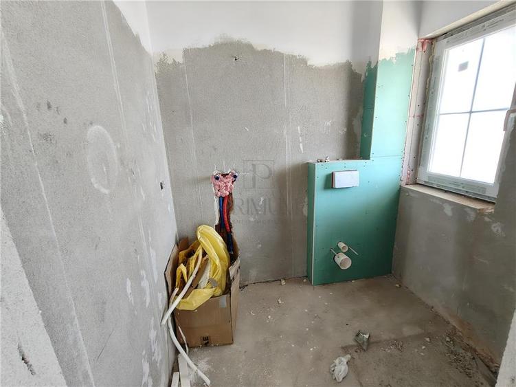 Duplex cu 5 camere cu Canalizare în Moșnița Veche