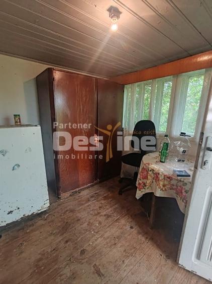 Casă individuală cu 2 camere cu Teren 3972 Mp în Gura Idrici