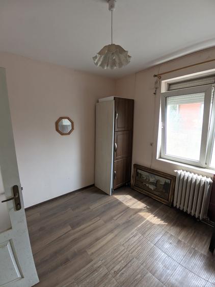 Casă individuală cu 5 camere cu Teren 300 Mp în Iris