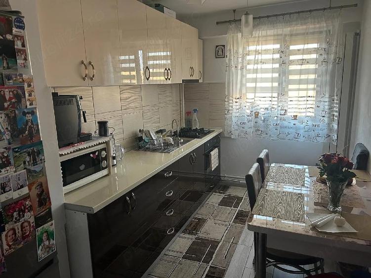 Apartament cu 2 camere decomandat în Sud