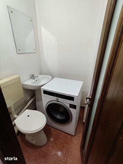 Apartament cu 3 camere decomandat în Centrul Civic