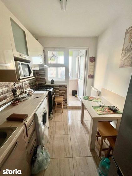 Apartament cu 3 camere decomandat, mobilat în Central