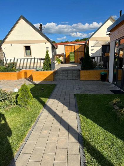 Casă cu 4 camere în Topârcea