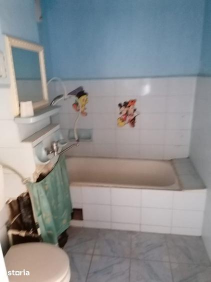 Apartament cu 3 camere în Tineretului