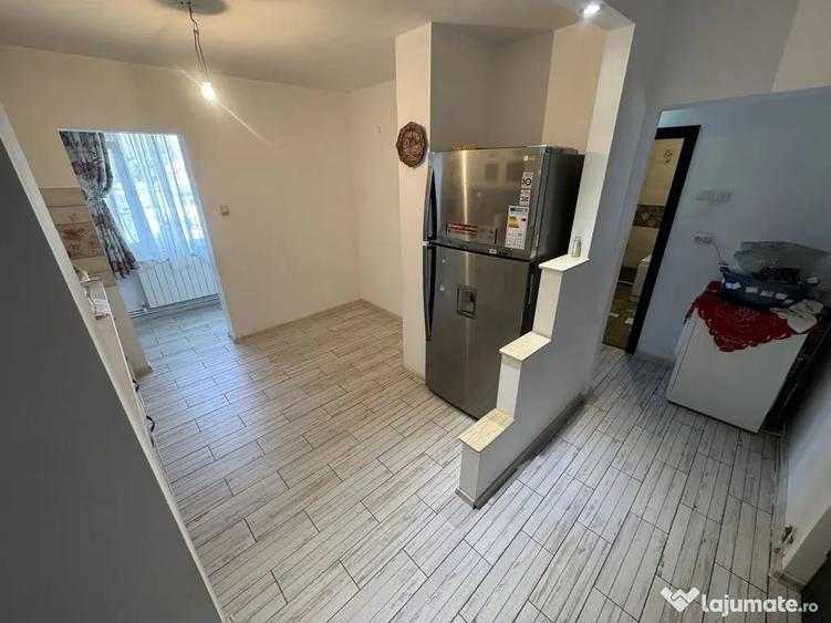 Apartament cu 2 camere decomandat în Km 5