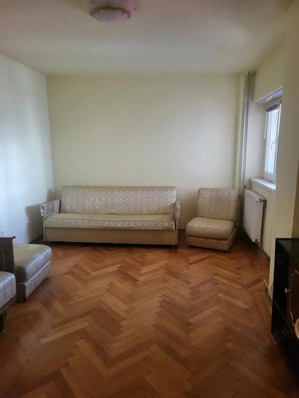 Apartament cu 2 camere decomandat în Pucioasa