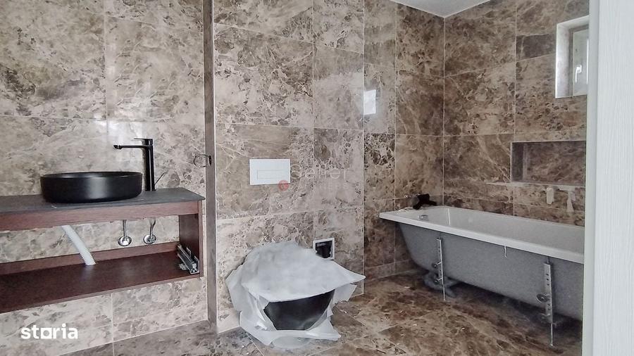 Casă cu 3 camere cu Teren 500 Mp în Noua