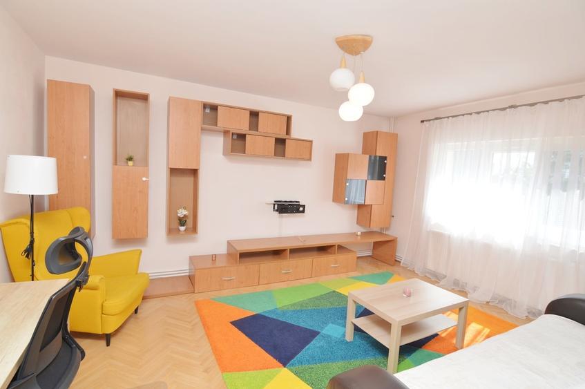 Apartament cu 3 camere decomandat în Brâncoveanu