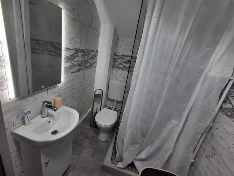Casă individuală cu 3 camere cu Teren 270 Mp în Central