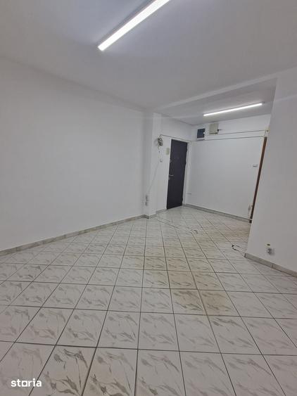 Spațiu comercial, de 60 mp, în Rahova
